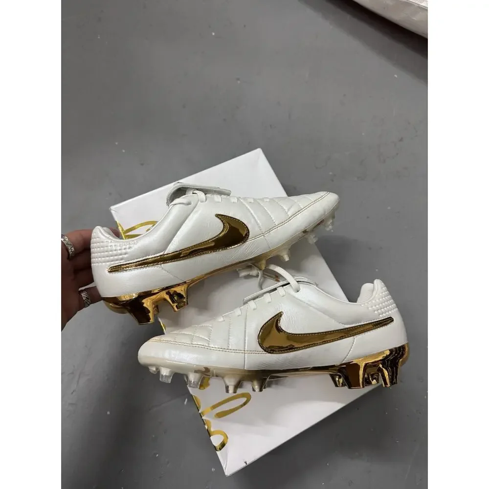 SAMPLE Nike Tiempo Legend SE FG Ronaldinho 10 Touch of Gold White Gold RARE